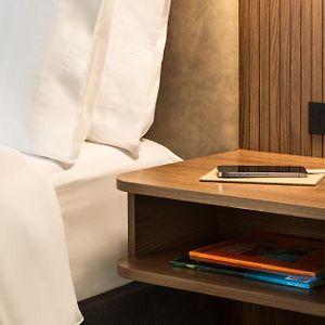 Standard Zimmer mit Kingsize-Bett